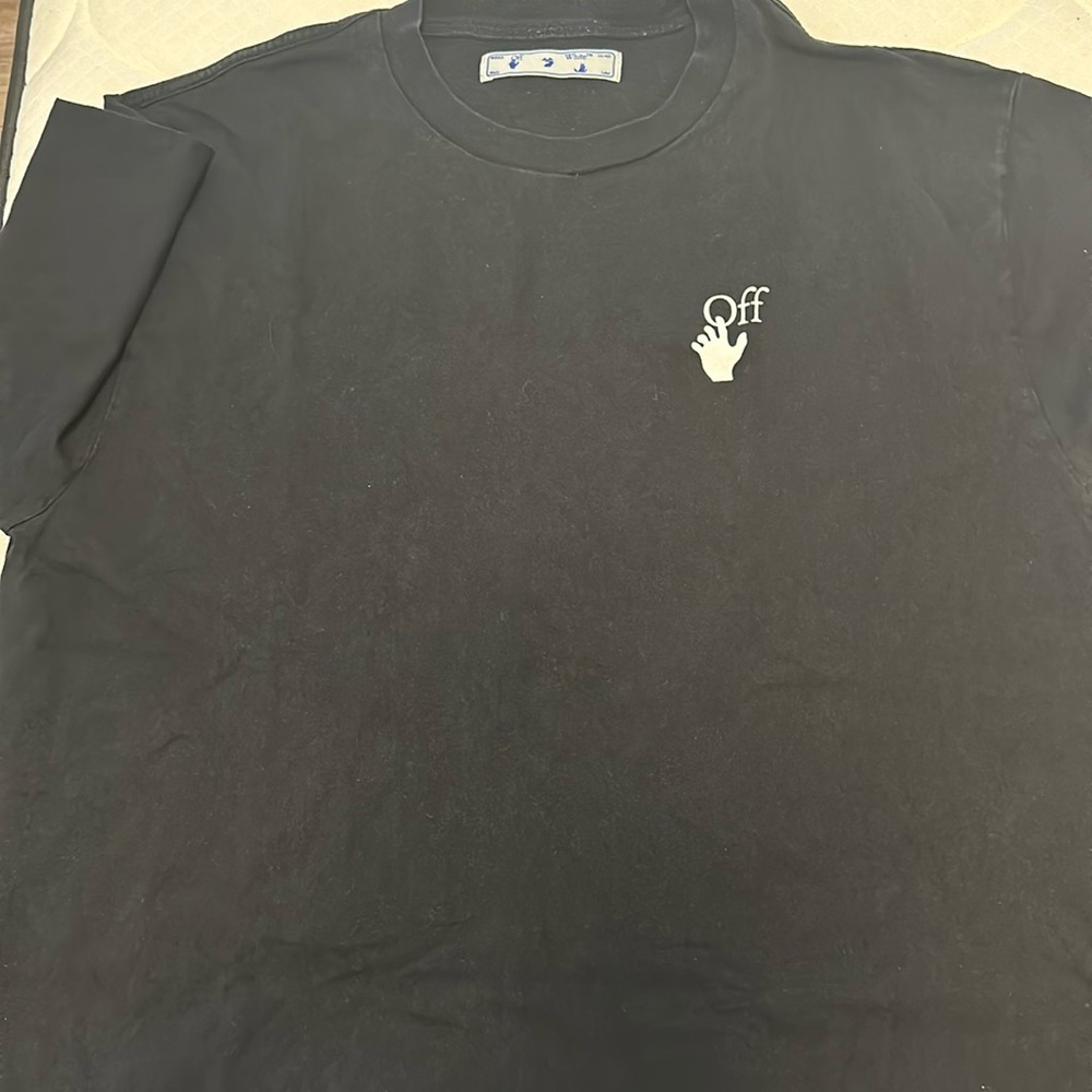 Off white t shirt